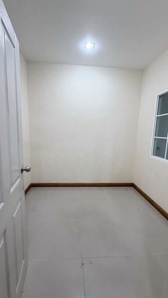 Golden Town Sukhumvit-Bearing Station, Samut Prakan, Soi Tesabansamrongtai 6, Sam Rong, Phra Pra Daeng, Samut Prakan, 4 Bedrooms, 117 sqm, Townhouse For Rent, by พิมพ์ภัทรา แจ่มอุลิตรัตน, 500380483 - DDproperty.com