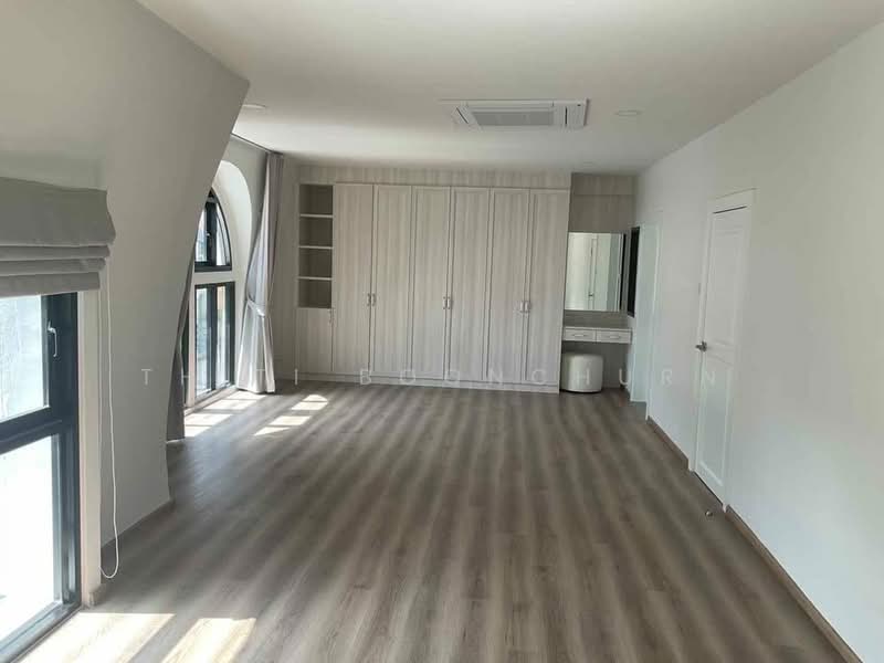 Townhouse in Watthana, 4 Bedroom, Ekkamai Soi 12, Bangkok, Khlong Tan Nua, Watthana, Bangkok, 4 Bedrooms, 350 sqm, Townhouse For Rent, by Thiti Boonchurn, 500380504 - DDproperty.com