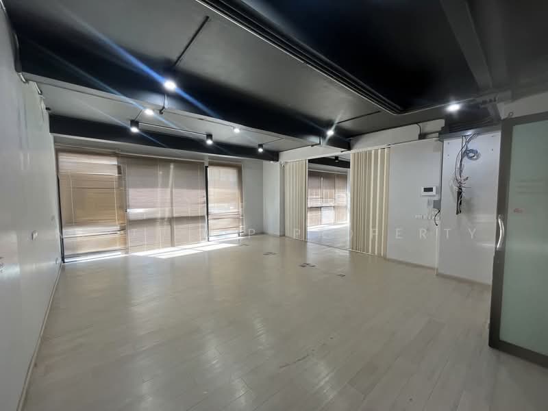 The Pride Sukhumvit 77, Bangkok, Soi On Nut 30, Suan Luang, Bangkok, 10+ Bedrooms, 760 sqm, Townhouse For Sale, by Next step property, 500380506 - DDproperty.com