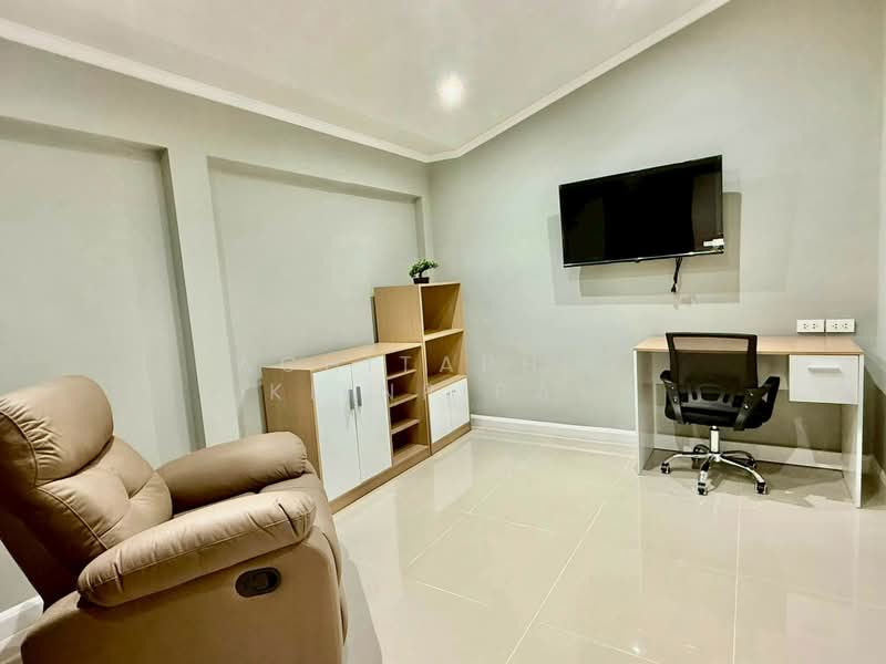 undefined, Chon Buri (Pattaya), Nong Pru, Bang Lamung (Pattaya), Chon Buri (Pattaya), 4 Bedrooms, 300 sqm, Single Detached House For Sale, by Achitaphop Klinpipat, 500380517 - DDproperty.com