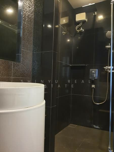 Rhythm Sukhumvit 36-38, Bangkok, 55 Soi Sukhumvit 36, Sukhumvit Road, Phra Kanong, Khlong Toei, Bangkok, 1 Bedroom, 50 sqm, Condo For Sale, by Shinyu Real Estate, 500380528 - DDproperty.com