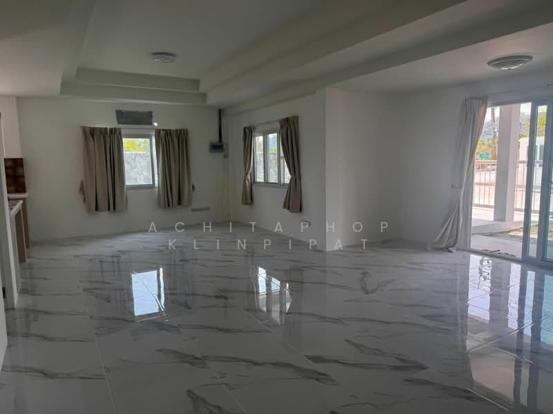 3-BR Villa, Chon Buri (Pattaya), Poong, Bang Lamung (Pattaya), Chon Buri (Pattaya), 3 Bedrooms, 159 sqm, Villa For Rent, by Achitaphop Klinpipat, 500380581 - DDproperty.com