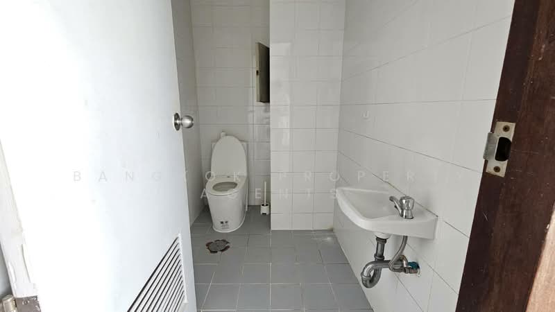 P.R. Home 3, Bangkok, 39-3 Soi Torsak, Khlong Tan Nua, Watthana, Bangkok, 3 Bedrooms, 300 sqm, Condo For Rent, by BANGKOK PROPERTY AGENTS, 500380614 - DDproperty.com