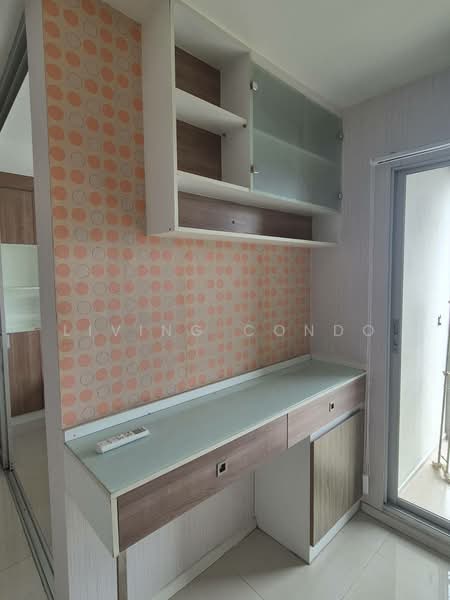 Lumpini Condo Town Raminthra-Latplakhao, Bangkok, Lat Pla Khao Road, Anusaowari, Bang Khen, Bangkok, 1 Bedroom, 26 sqm, Condo For Rent, by Living Condo, 500380625 - DDproperty.com