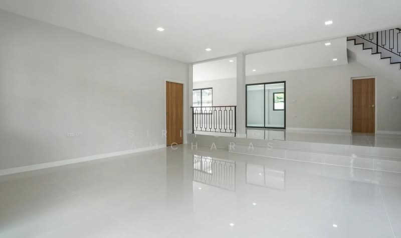 ลดาวัลย์ ปิ่นเกล้า, Bangkok, บรมราชชนนี, Taling Chan, Taling Chan, Bangkok, 4 Bedrooms, 348 sqm, Single Detached House For Sale, by Siripong Iamcharas, 500380627 - DDproperty.com