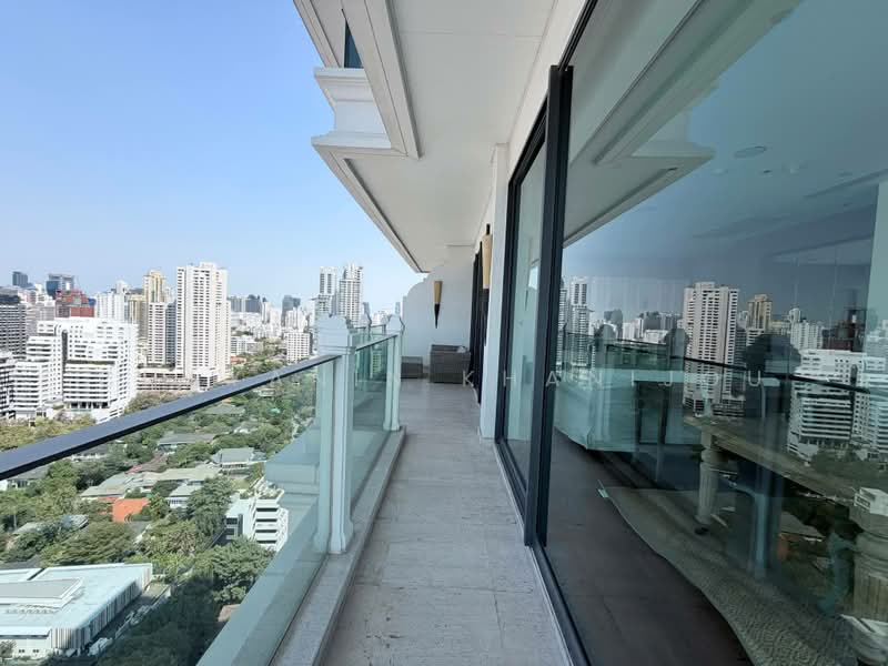 Le Raffine Sukhumvit 39, Bangkok, Soi Sukhumvit 39, Khlong Tan Nua, Watthana, Bangkok, 3 Bedrooms, 401 sqm, Condo For Rent, by Chayanin Khanijou, 500380645 - DDproperty.com