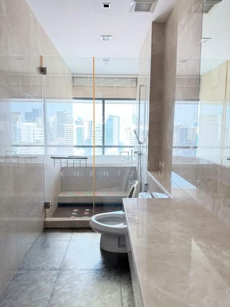 Le Raffine Sukhumvit 39, Bangkok, Soi Sukhumvit 39, Khlong Tan Nua, Watthana, Bangkok, 3 Bedrooms, 401 sqm, Condo For Rent, by Chayanin Khanijou, 500380645 - DDproperty.com