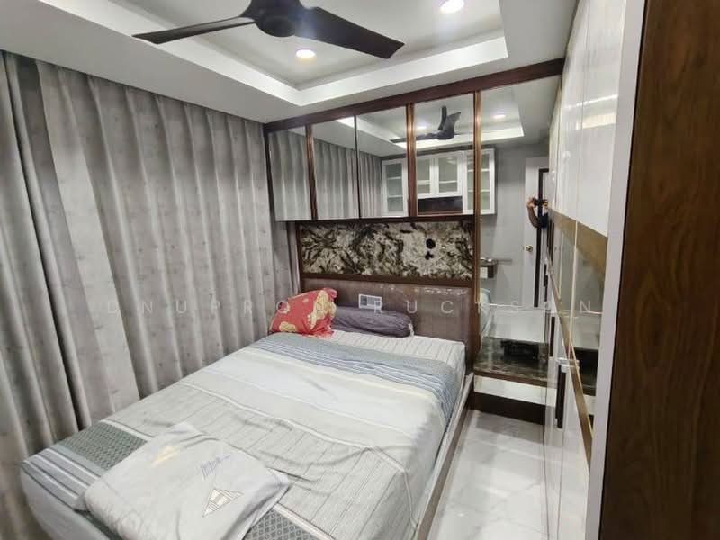 Lumpini Place Water Cliff, Bangkok, Soi Sathu Pradit 19 Yeak 10, Chong Nonsi, Yan Nawa, Bangkok, 3 Bedrooms, 126 sqm, Condo For Rent, by Dnupron Ruckson, 500380729 - DDproperty.com