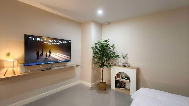 ทาวน์โฮมตกแต่งใหม่ จรัญสนิทวงศ์ 90, Bangkok, จรัญสนิทวงศ์, Bang O, Bang Phlat, Bangkok, 2 Bedrooms, 120 sqm, Townhouse For Rent, by Poonyaporn Veerabulyarit, 500380738 - DDproperty.com
