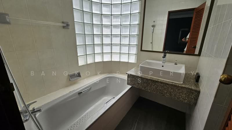 P.R. Home 3, Bangkok, 39-3 Soi Torsak, Khlong Tan Nua, Watthana, Bangkok, 2 Bedrooms, 200 sqm, Condo For Rent, by BANGKOK PROPERTY AGENTS, 500380750 - DDproperty.com