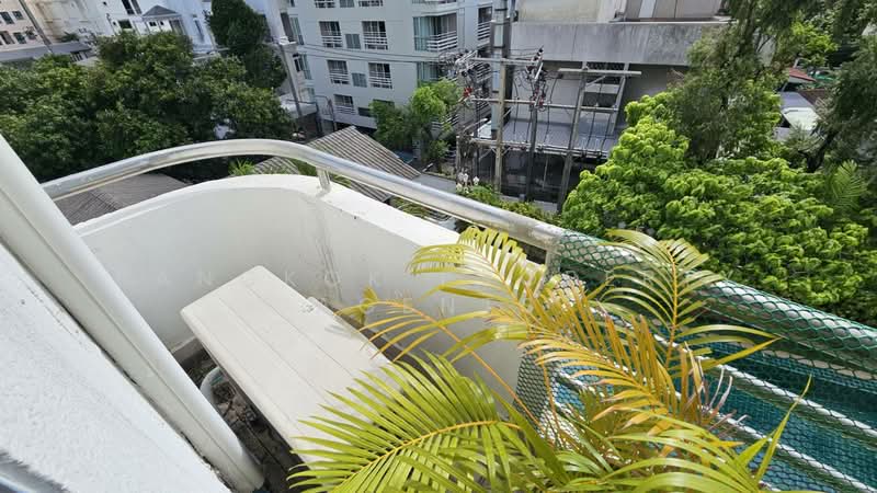 P.R. Home 3, Bangkok, 39-3 Soi Torsak, Khlong Tan Nua, Watthana, Bangkok, 2 Bedrooms, 200 sqm, Condo For Rent, by BANGKOK PROPERTY AGENTS, 500380750 - DDproperty.com