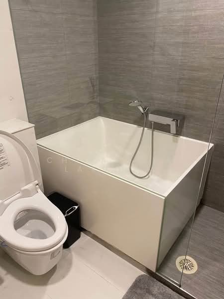Siamese Exclusive Sukhumvit 31, Bangkok, 75 Soi Sukhumvit 31, Khlong Tan Nua, Watthana, Bangkok, 1 Bedroom, 65 sqm, Condo For Rent, by Chirattiya Lakkham, 500380777 - DDproperty.com