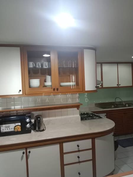 Mahajak Apartments : มหาจักร อพาร์ทเม้นท์, กรุงเทพ, 46 ซอย สุขุมวิท 3, คลองเตยเหนือ, วัฒนา, กรุงเทพ, 135 ตร.ม., อพาร์ทเมนท์ ให้เช่า, โดย Fazwaz (Thailand) Co., Ltd., 500380809 - DDproperty.com