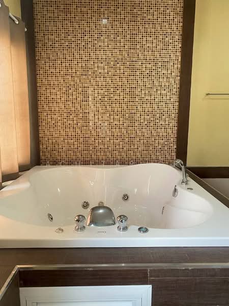 undefined, Chon Buri (Pattaya), Bang Phra, Si Racha, Chon Buri (Pattaya), 3 Bedrooms, 316 sqm, Townhouse For Sale, by Achitaphop Klinpipat, 500380811 - DDproperty.com
