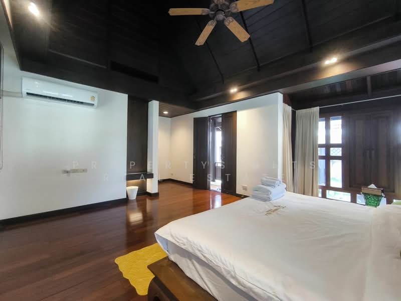 House in Compound BTS Ekkamai 4 bed / 2 bath, Bangkok, Phra Kanong, Khlong Toei, Bangkok, 4 Bedrooms, 350 sqm, Single Detached House For Rent, by PROPERTYSIGHTS REAL ESTATE, 500380834 - DDproperty.com