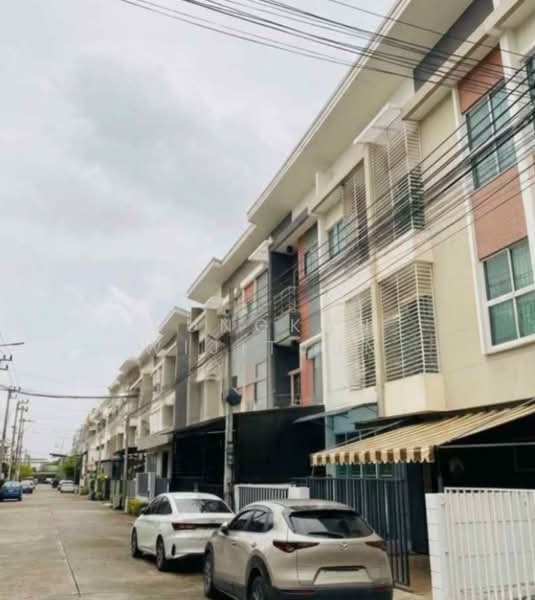The Estate Srinakarin 1, Bangkok, Soi On Nut 46, Suan Luang, Bangkok, 4 Bedrooms, 382 sqm, Townhouse For Sale, by Rungkan Wijitjun, 500380854 - DDproperty.com