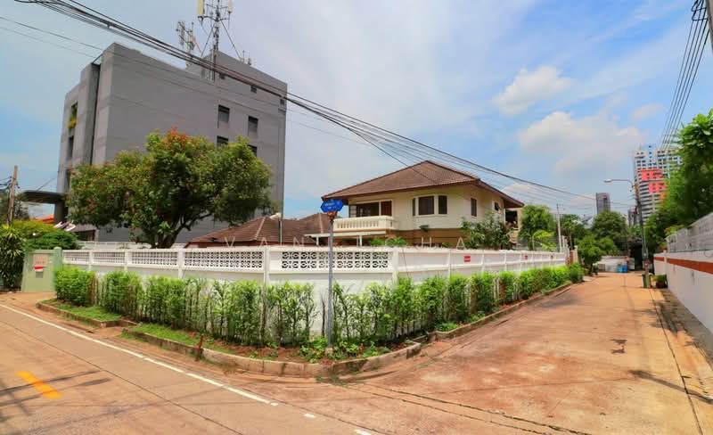 ลาดพร้าว 35, กรุงเทพ, จันทรเกษม, จตุจักร, กรุงเทพ, 600 ตร.ม., บ้านเดี่ยว ขาย, โดย Vanitcha Ravipityanan, 500380856 - DDproperty.com