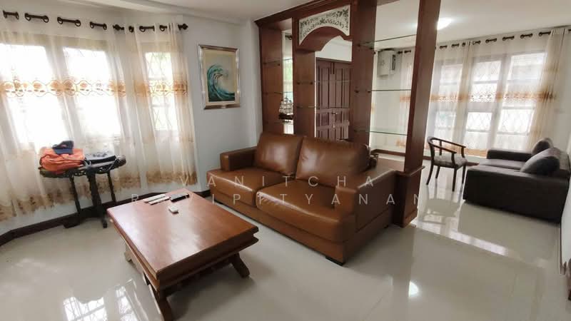 ลาดพร้าว 35, Bangkok, Chan Kasem, Chatuchak, Bangkok, 6 Bedrooms, 600 sqm, Single Detached House For Sale, by Vanitcha Ravipityanan, 500380856 - DDproperty.com