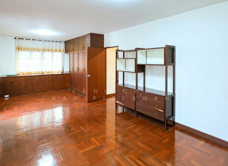 ลาดพร้าว 35, Bangkok, Chan Kasem, Chatuchak, Bangkok, 6 Bedrooms, 600 sqm, Single Detached House For Sale, by Vanitcha Ravipityanan, 500380856 - DDproperty.com
