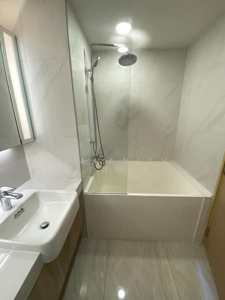 Walden Asoke, Bangkok, 120 12 Sukhumvit Road, Khlongtoei Nua, Watthana, Bangkok, 1 Bedroom, 34 sqm, Condo For Rent, by Thananith Ittitulyapong, 500380873 - DDproperty.com