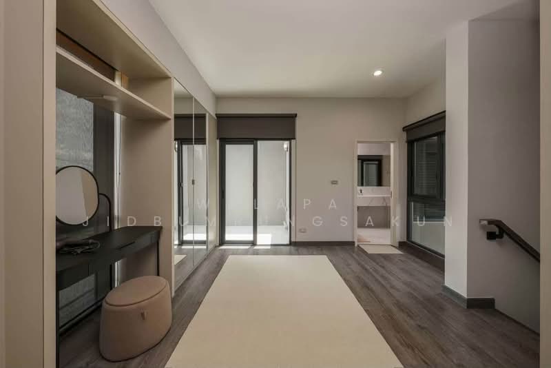 Baan Klang Muang Classe Sukhumvit 77, Bangkok, Soi On Nut 21, Suan Luang, Bangkok, 2 Bedrooms, 214 sqm, Single Detached House For Rent, by Walapa Jidbumrungsakun, 500380913 - DDproperty.com