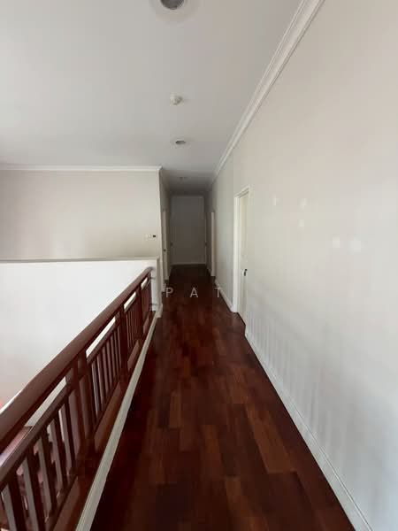 Narasiri Pattanakarn-Srinakarin, Bangkok, 878 Soi Srinakarin 20, Khlong Chan, Bang Kapi, Bangkok, 5 Bedrooms, 428 sqm, Single Detached House For Rent, by Pat, 500380938 - DDproperty.com