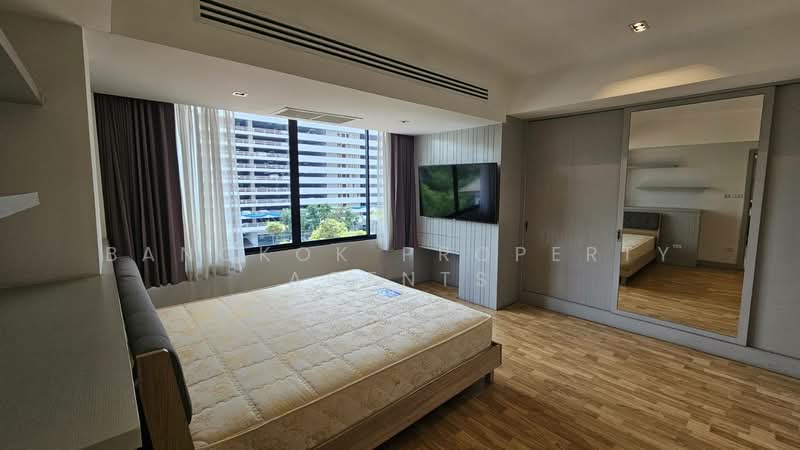 Villa Bajaj, Bangkok, Soi Sukhumvit 19, Khlongtoei Nua, Watthana, Bangkok, 3 Bedrooms, 240 sqm, Condo For Rent, by BANGKOK PROPERTY AGENTS, 500380944 - DDproperty.com