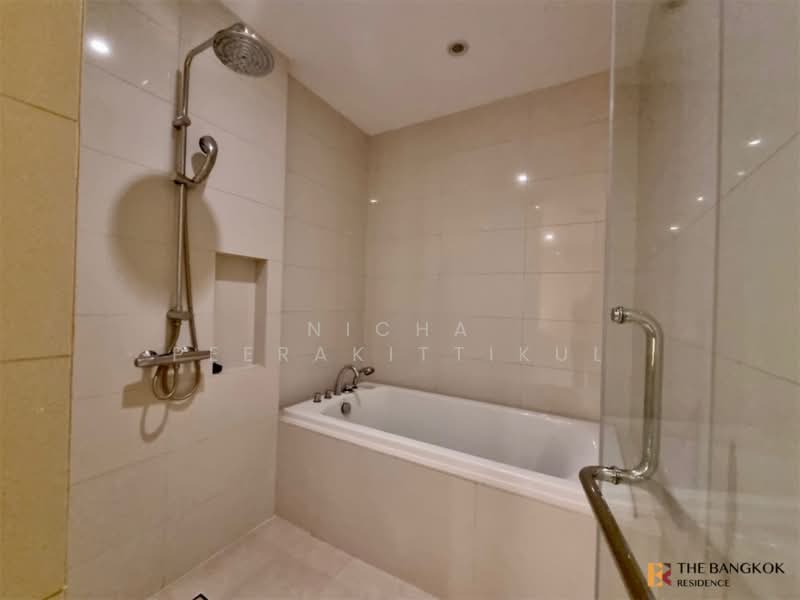 Bright Sukhumvit 24, Bangkok, Sukhumvit 24 Alley, Khong Tan, Khlong Toei, Bangkok, 3 Bedrooms, 147 sqm, Condo For Rent, by Nicha Peerakittikul, 500381005 - DDproperty.com