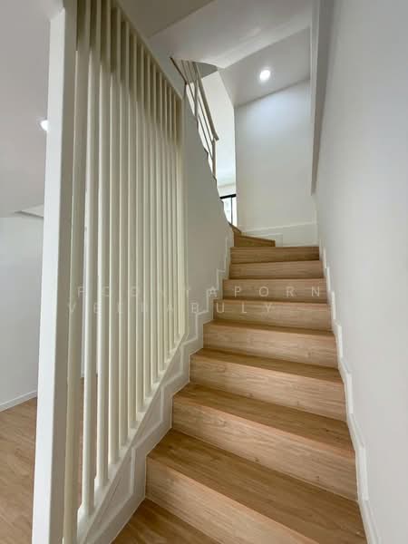 Baan Saranon Pak Kret, Nonthaburi, Saranon Housing, Pak Kret, Nonthaburi, 4 Bedrooms, 216 sqm, Townhouse For Sale, by Poonyaporn Veerabulyarit, 500381007 - DDproperty.com