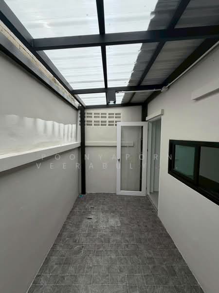 Baan Saranon Pak Kret, Nonthaburi, Saranon Housing, Pak Kret, Nonthaburi, 4 Bedrooms, 216 sqm, Townhouse For Sale, by Poonyaporn Veerabulyarit, 500381007 - DDproperty.com