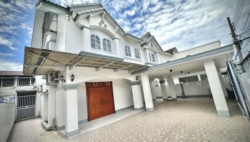 For Rent Fully Renovated, Excellent Value Family Home, Sukhumvit-Bangna (Udomsuk 58), Bangkok, สุขุมวิท 103, Bang Na Nuea, Bang Na, Bangkok, 4 Bedrooms, 350 sqm, Single Detached House For Rent, by Sirithong Saetang, 500381053 - DDproperty.com