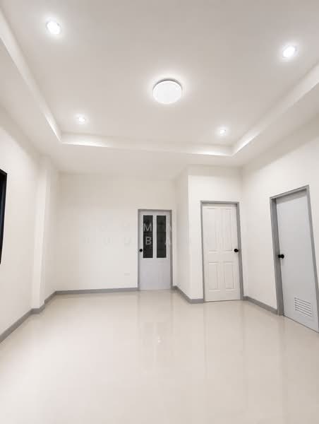 Single-story house in Nikhom Phatthana, Rayong, Rayong, Nikhom Pattana, Nikhom Pattana, Rayong, 2 Bedrooms, 70 sqm, Semi-Detached House (Twin House) For Sale, by Khommaphat Phumbandit, 500381145 - DDproperty.com