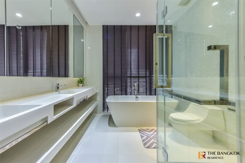 Vittorio 39, Bangkok, 8 Sukhumvit, Khlong Tan Nua, Watthana, Bangkok, 2 Bedrooms, 141 sqm, Condo For Rent, by Nicha Peerakittikul, 500381166 - DDproperty.com