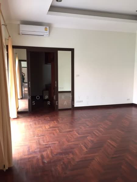 House in Compound BTS Thonglor 4 bed / 4 bath, Bangkok, Phra Kanong, Khlong Toei, Bangkok, 4 Bedrooms, 350 sqm, Single Detached House For Rent, by PROPERTYSIGHTS REAL ESTATE, 500381207 - DDproperty.com