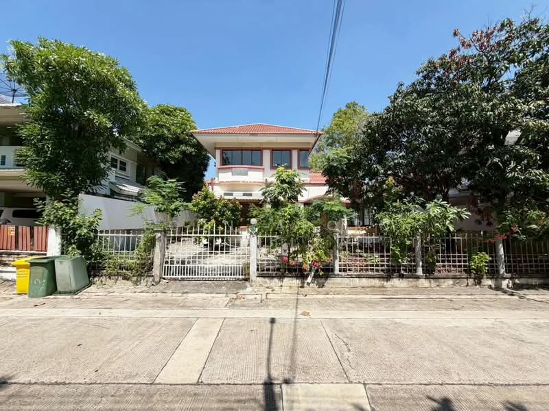 Place & Park Prachauthit 90, Samut Prakan, Prachauthit Road, Na Klua, Phra Samut Jadee, Samut Prakan, 4 Bedrooms, 500 sqm, Single Detached House For Sale, by Poonyaporn Veerabulyarit, 500381296 - DDproperty.com