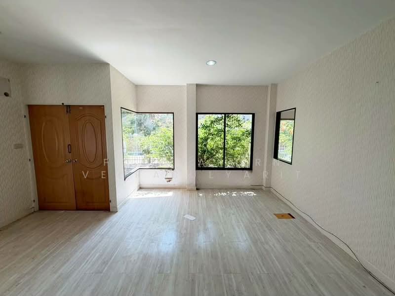 Place & Park Prachauthit 90, Samut Prakan, Prachauthit Road, Na Klua, Phra Samut Jadee, Samut Prakan, 4 Bedrooms, 500 sqm, Single Detached House For Sale, by Poonyaporn Veerabulyarit, 500381296 - DDproperty.com