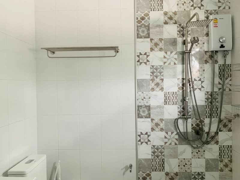 Uraiwan Park View, Chon Buri (Pattaya), Nong Pru, Bang Lamung (Pattaya), Chon Buri (Pattaya), 3 Bedrooms, 180 sqm, Villa For Rent, by Mantana Techapahaphong, 500381353 - DDproperty.com