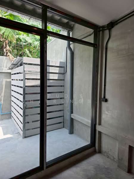 อาคารพาณิชย์ 4 ชั้น ให้เช่า/ขาย อ่อนนุช – ศรีนครินทร์, กรุงเทพ, สวนหลวง, กรุงเทพ, 176 ตร.ม., ตึกแถว-อาคารพาณิชย์ ให้เช่า, โดย Pudis Chitrungsakorn, 500381355 - DDproperty.com
