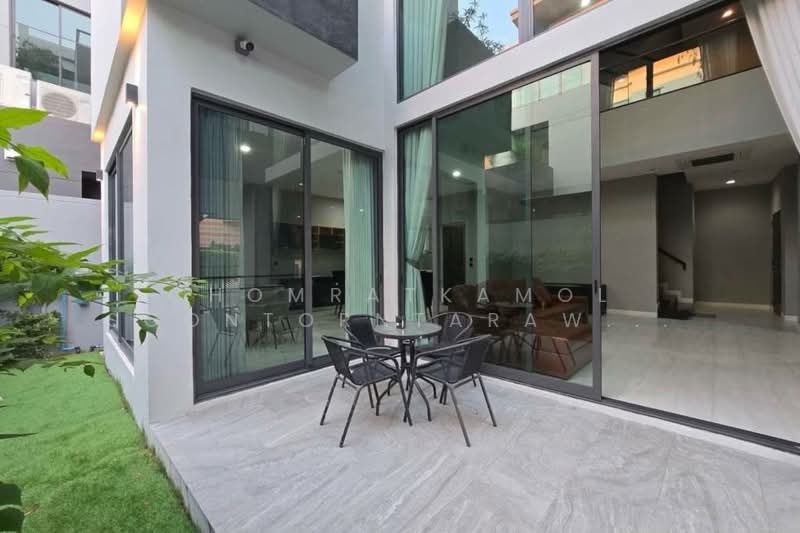 The Gentry Phatthanakan 2, Bangkok, Phatthanakan 32, Suan Luang, Bangkok, 4 Bedrooms, 440 sqm, Single Detached House For Sale, by Chomratkamol Soontorntarawong (Gor), 500381423 - DDproperty.com