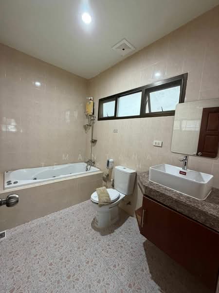 3-BR House, Chon Buri (Pattaya), Nong Pru, Bang Lamung (Pattaya), Chon Buri (Pattaya), 3 Bedrooms, 120 sqm, Single Detached House For Rent, by Mantana Techapahaphong, 500381426 - DDproperty.com