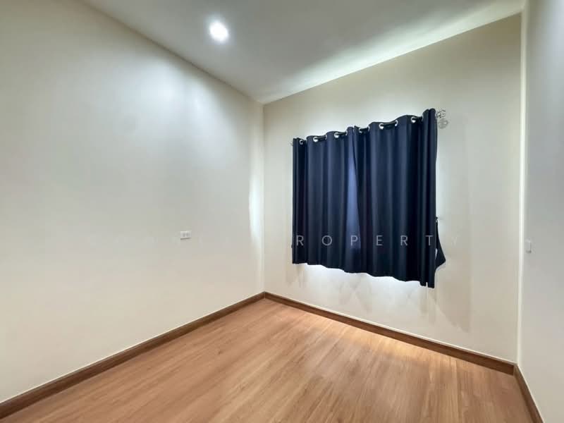 Golden Town 2 Onnut-Ladkrabang, Bangkok, Soi Prachathorn, Lat Krabang, Lat Krabang, Bangkok, 4 Bedrooms, 113 sqm, Townhouse For Rent, by Connex Property, 500381432 - DDproperty.com