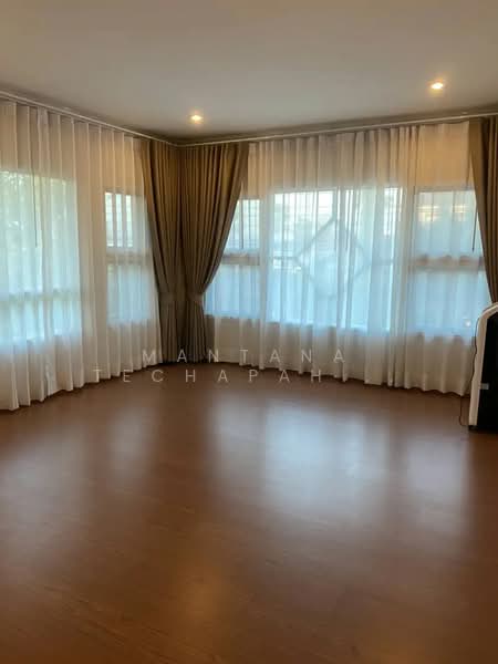 undefined, Chon Buri (Pattaya), Huai Kapi, Muang Chon Buri, Chon Buri (Pattaya), 4 Bedrooms, 218 sqm, Single Detached House For Rent, by Mantana Techapahaphong, 500381453 - DDproperty.com