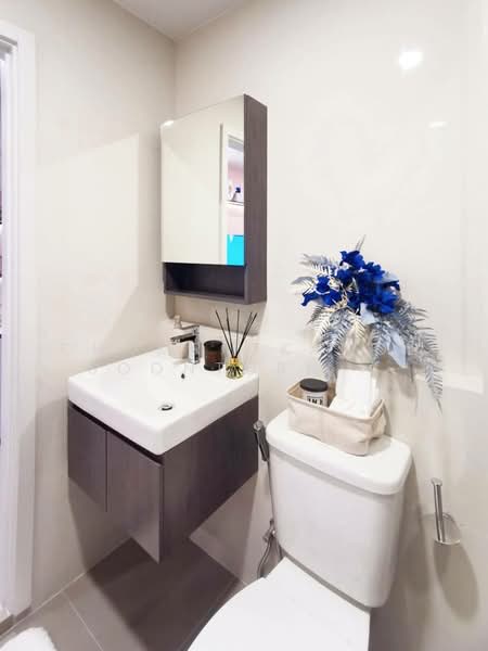 Aspire Onnut Station, Bangkok, Sukhumvit Road, Phra Kanong, Khlong Toei, Bangkok, 1 Bedroom, 31 sqm, Condo For Sale, by Chomratkamol Soontorntarawong (Gor), 500381460 - DDproperty.com