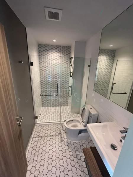 Altitude Unicorn Sathorn-Tha Phra, Bangkok, Ratchaphruek Road, Talat Plu, Thon Buri, Bangkok, 1 Bedroom, 30 sqm, Condo For Rent, by Penpicha Phumprachian, 500381509 - DDproperty.com