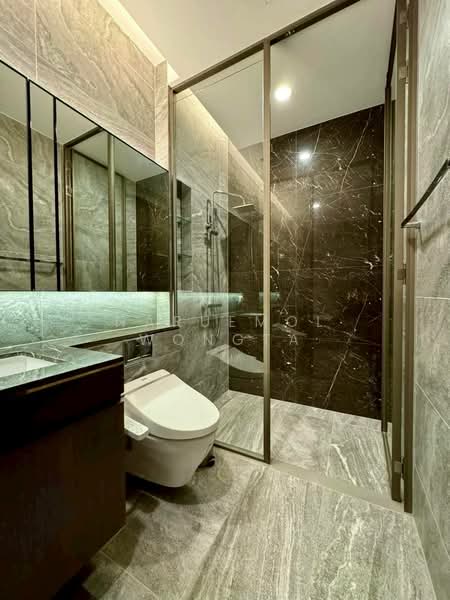 The Esse Sukhumvit 36, Bangkok, Soi Sukhumvit 36, Sukhumvit Road, Phra Kanong, Khlong Toei, Bangkok, 2 Bedrooms, 77 sqm, Condo For Rent, by Naruemol Wongta, 500381542 - DDproperty.com