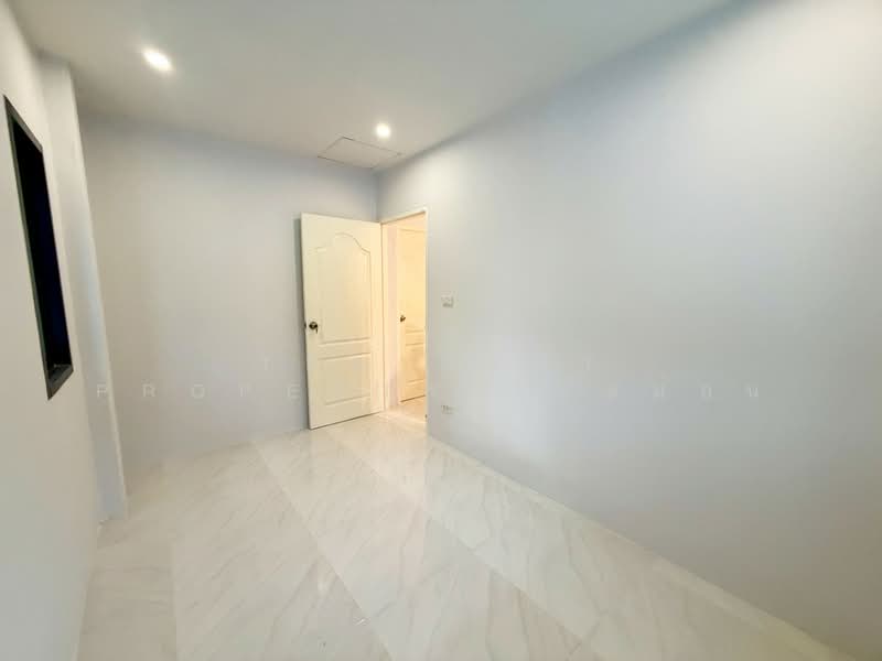 เอื้ออาทรบ้านสร้าง พระนครศรีอยุธยา, Phra Nakhon Si Ayutthaya, Ban Sang, Bang Pa-In, Phra Nakhon Si Ayutthaya, 3 Bedrooms, 100 sqm, Semi-Detached House (Twin House) For Sale, by The Best Property ใบหม่อน, 500381642 - DDproperty.com