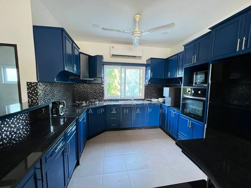 5-BR Villa, Chon Buri (Pattaya), Nong Pru, Bang Lamung (Pattaya), Chon Buri (Pattaya), 5 Bedrooms, 450 sqm, Villa For Rent, by Mantana Techapahaphong, 500381657 - DDproperty.com