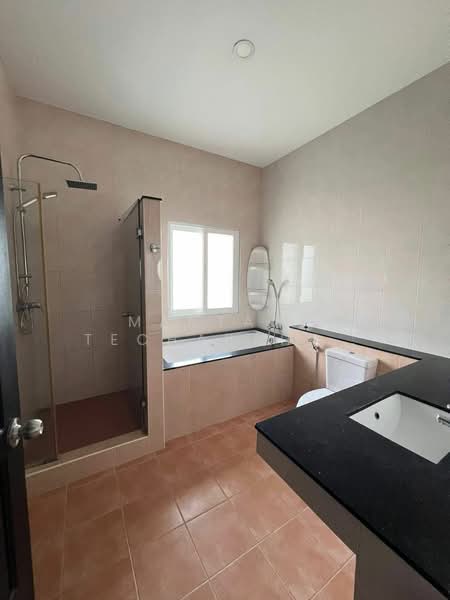 5-BR Villa, Chon Buri (Pattaya), Nong Pru, Bang Lamung (Pattaya), Chon Buri (Pattaya), 5 Bedrooms, 450 sqm, Villa For Rent, by Mantana Techapahaphong, 500381657 - DDproperty.com