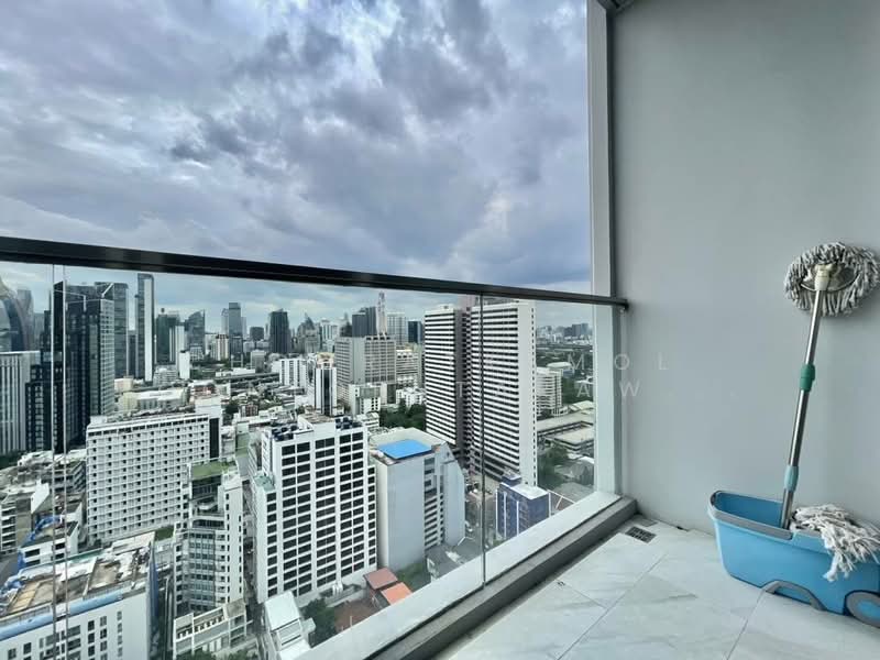 Hyde Sukhumvit 11, Bangkok, 11 Soi Sukhumvit 11, Khlongtoei Nua, Watthana, Bangkok, 2 Bedrooms, 63 sqm, Condo For Sale, by Chomratkamol Soontorntarawong (Gor), 500381659 - DDproperty.com