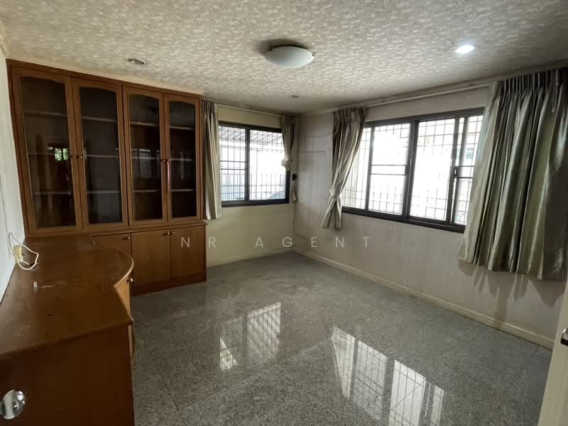 บ้านเดี่ยว ซอยลาดพร้าว 64, Bangkok, Wang Thonglang, Bangkok, 4 Bedrooms, 420 sqm, Single Detached House For Sale, by NR AGENT, 500381691 - DDproperty.com